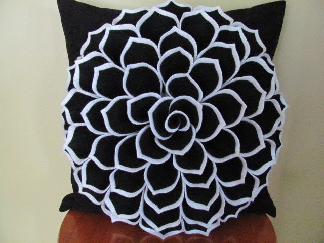 Decorative Throw Pillows, Covers and Inserts. PillowDecor.com