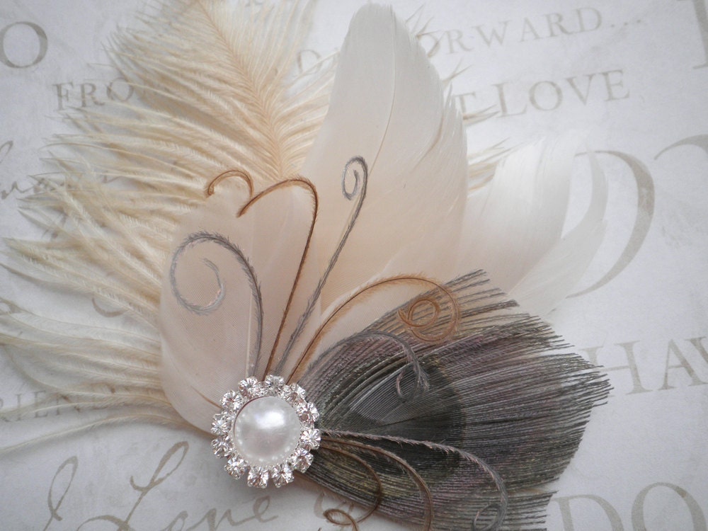 Gray and Ivory Beauty Bridal Fascinator Head Piece Feather Hair Clip 