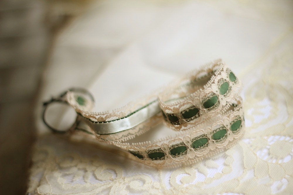 Vintage Wedding Headband Lace Green Cream Color Bridal Headpiece