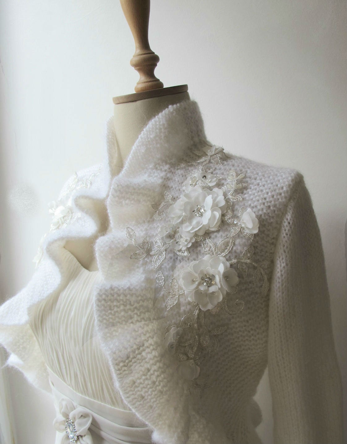 wedding dresses with lace Bridal Shrug Ruffle Bolero White with Flowery Lace Long sleeve Wedding 