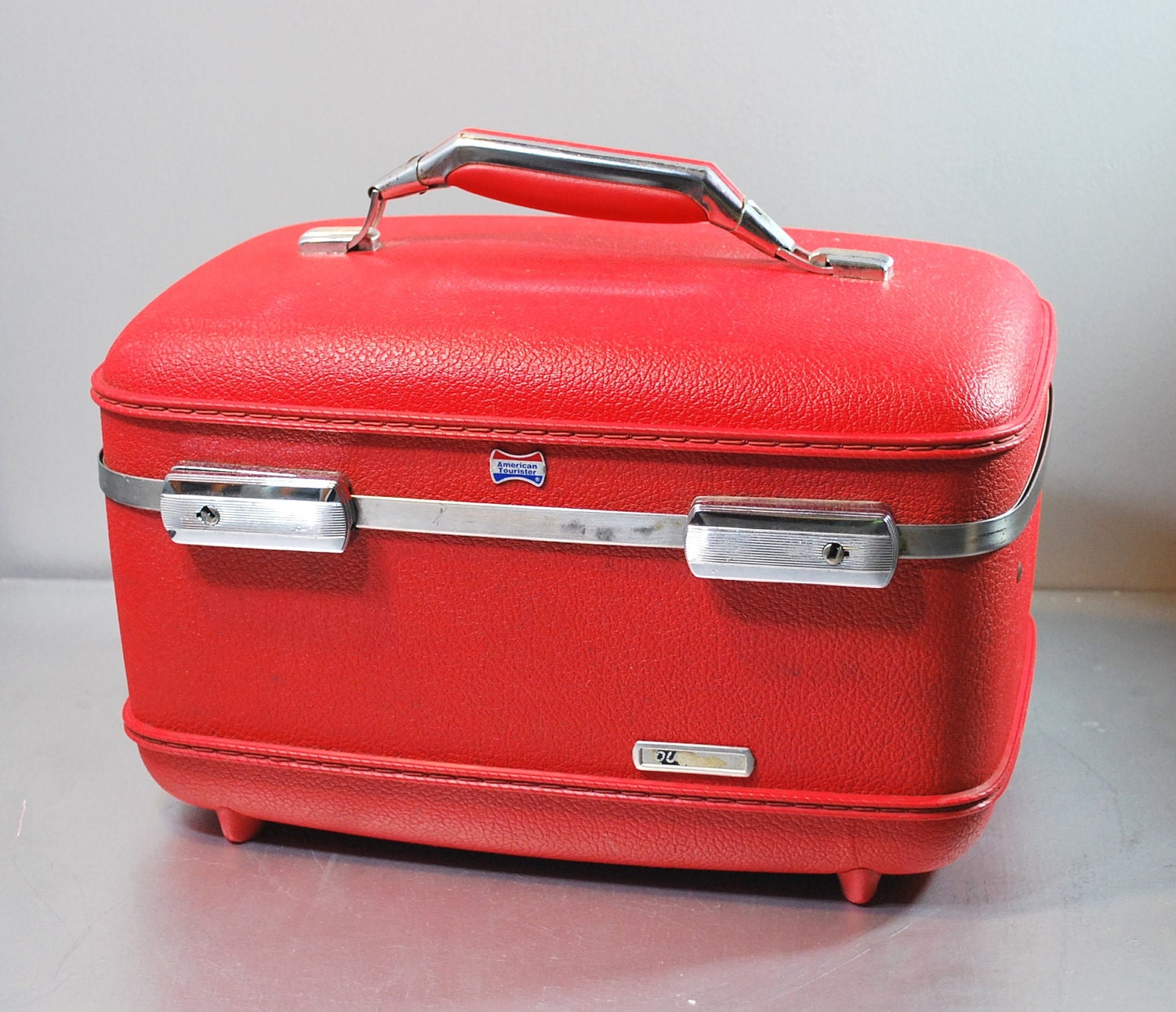 train case luggage new