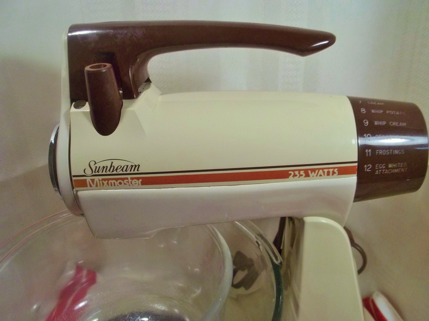 Vintage blender Sunbeam Mixmaster 12 speed 235 watt with 2 bowls 1950's