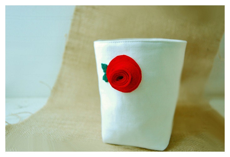 box white linen Red Rose weddings decor Rosebud flower Bin Wool felt 