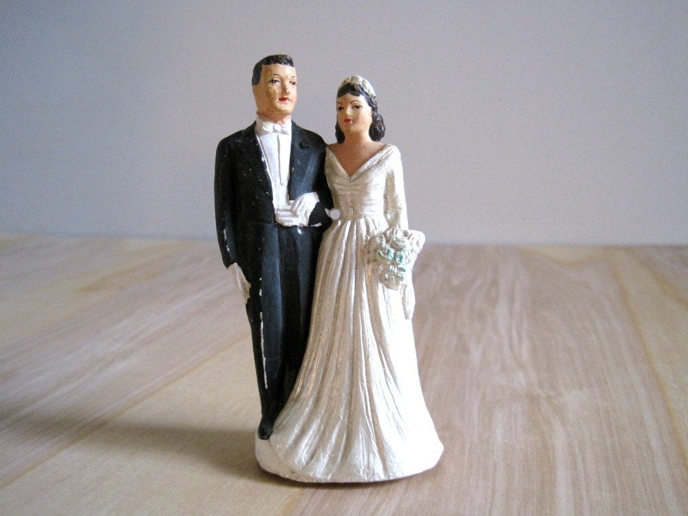 Vintage Wedding Cake Topper Bride Groom 1950 39s Chalkware