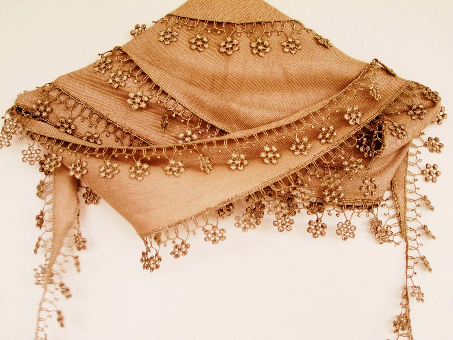 Gold scarf wth floral lacing
