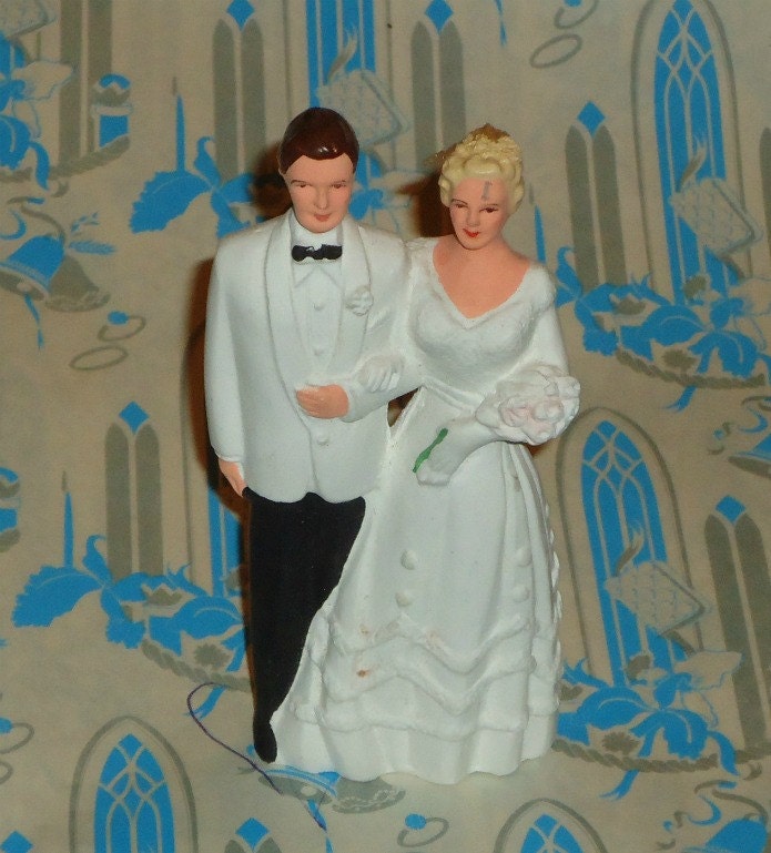 Vintage Chalkware Wedding Cake Decoration Bride and Groom