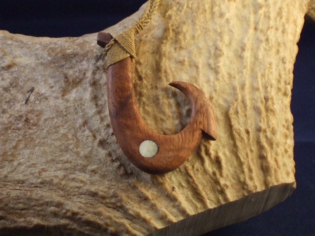 Hawaiian styled makau tribal fish hook