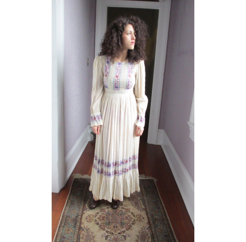 1060s Vintage Hippie Wedding Dress White Gauze embroidered India
