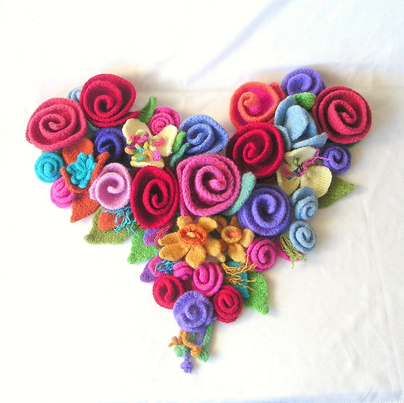 Free Pattern for Easy Felted Crochet Spring Flower Garland Scarf