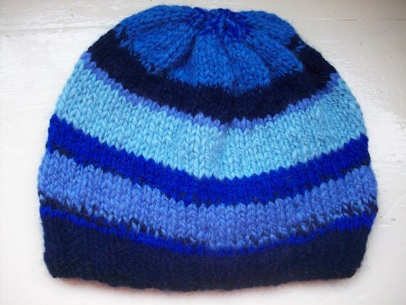 Classic design/ Contemporary colours handspun by SpinningStreak