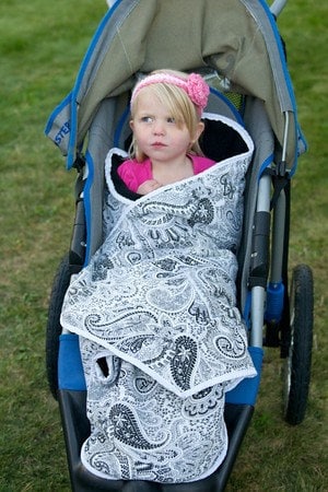 Mamma Can Do It: Swaddling Blanket Pattern - Finally a solution to