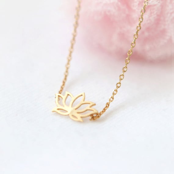 Lotus Necklace in gold