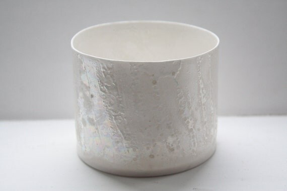 Fine bone china round container with mother of by madebymanos