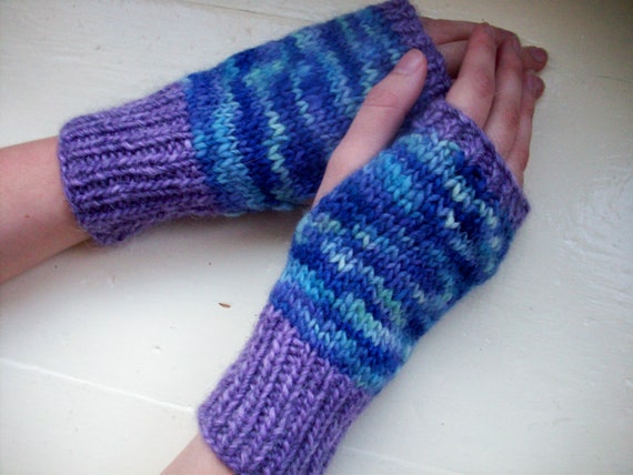 Hand warmers merino fingerless gloves purple by SpinningStreak