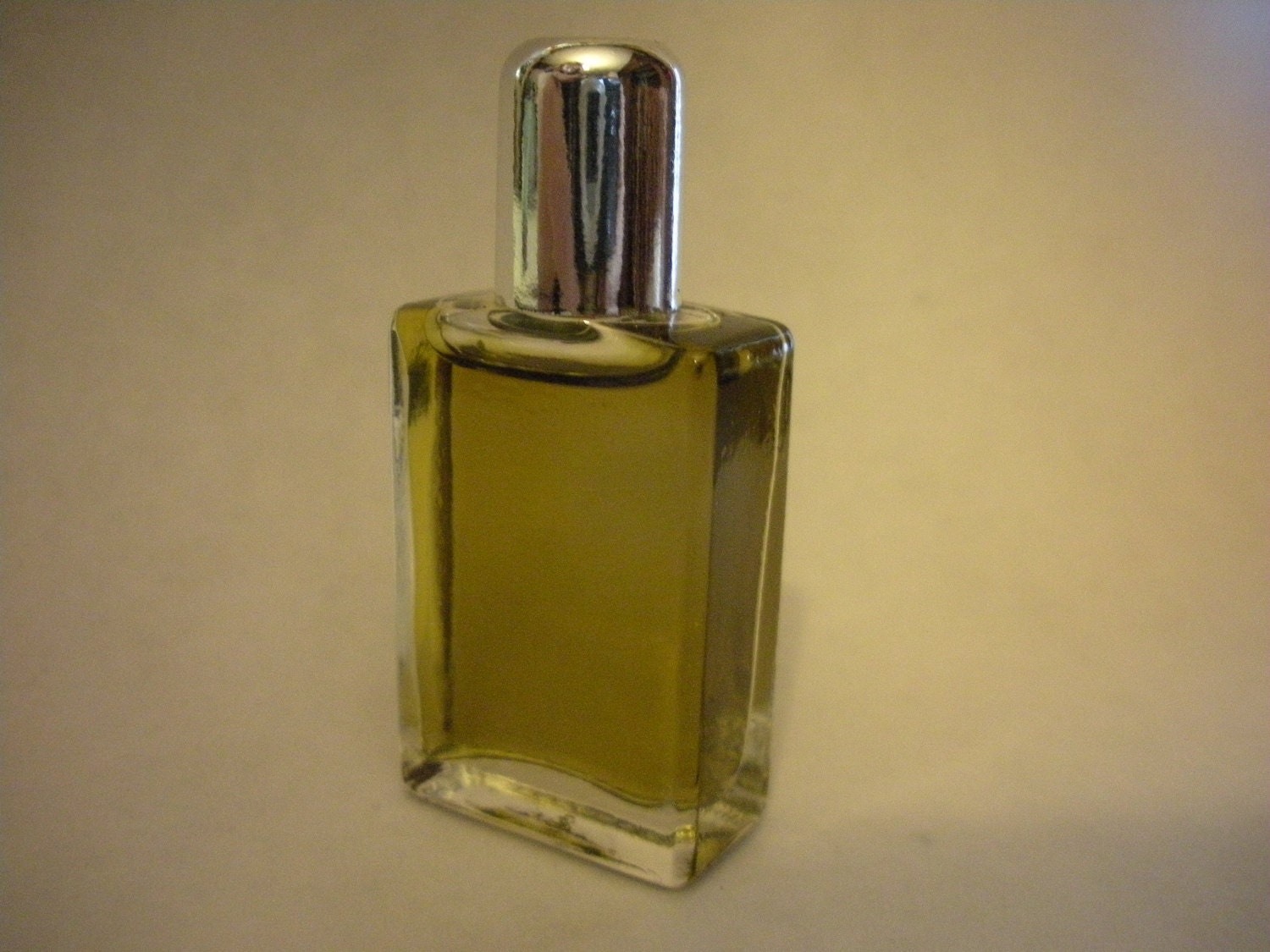 TASSEOMANCY  Botanical Perfume Oil - lapsang souchoung, honey