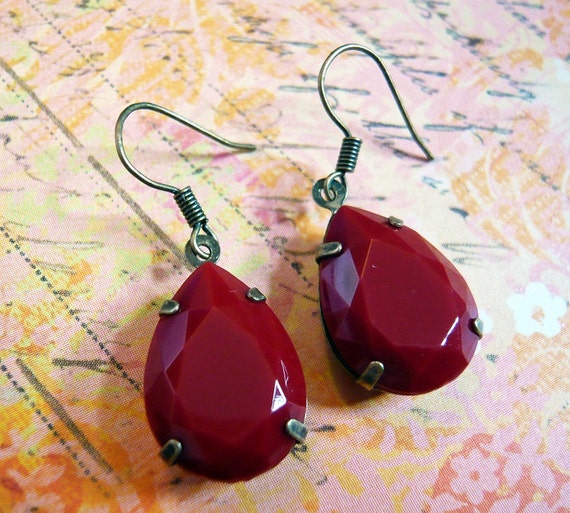 Crimson Red Gem Earrings by MaruMaru on Etsy