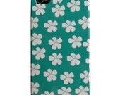 White Flowers iPhone 4 and 4s Plastic iPhone Case - Cover - iPhone Accessory - custom iphone case