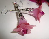 Strawberry Rose Vintage Lucite Flower Statement Earrings    silver filigree