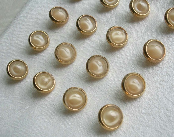VINTAGE - 24 pretty glass buttons (13 mm) with fine golden edges