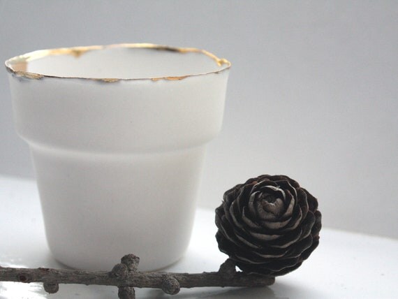 Small English fine bone china planter with real by madebymanos