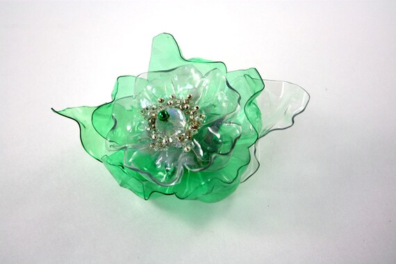 St Patrick's Day Green Flower Magnet, Lucky Irish Pin, Upcycled PET Plastic Bottle, Recycled Water, White Beaded