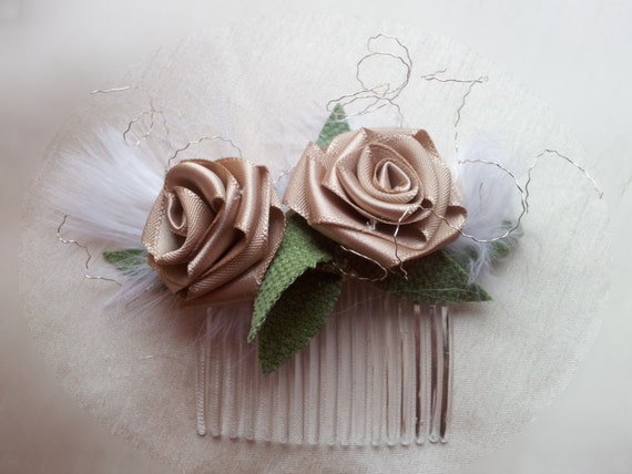 Vintage Style Champagne Roses and Feathers Hair Comb With Green Burlap Fabric Leaves