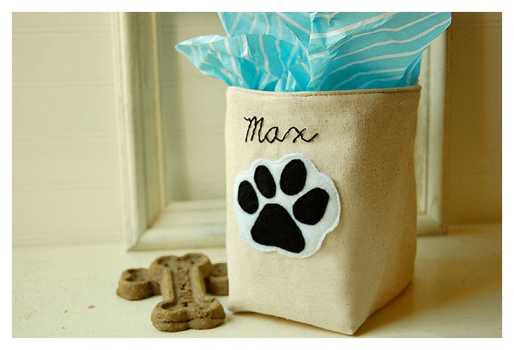 https://www.etsy.com/listing/124841059/dog-cat-pet-box-personalized-paw-hand