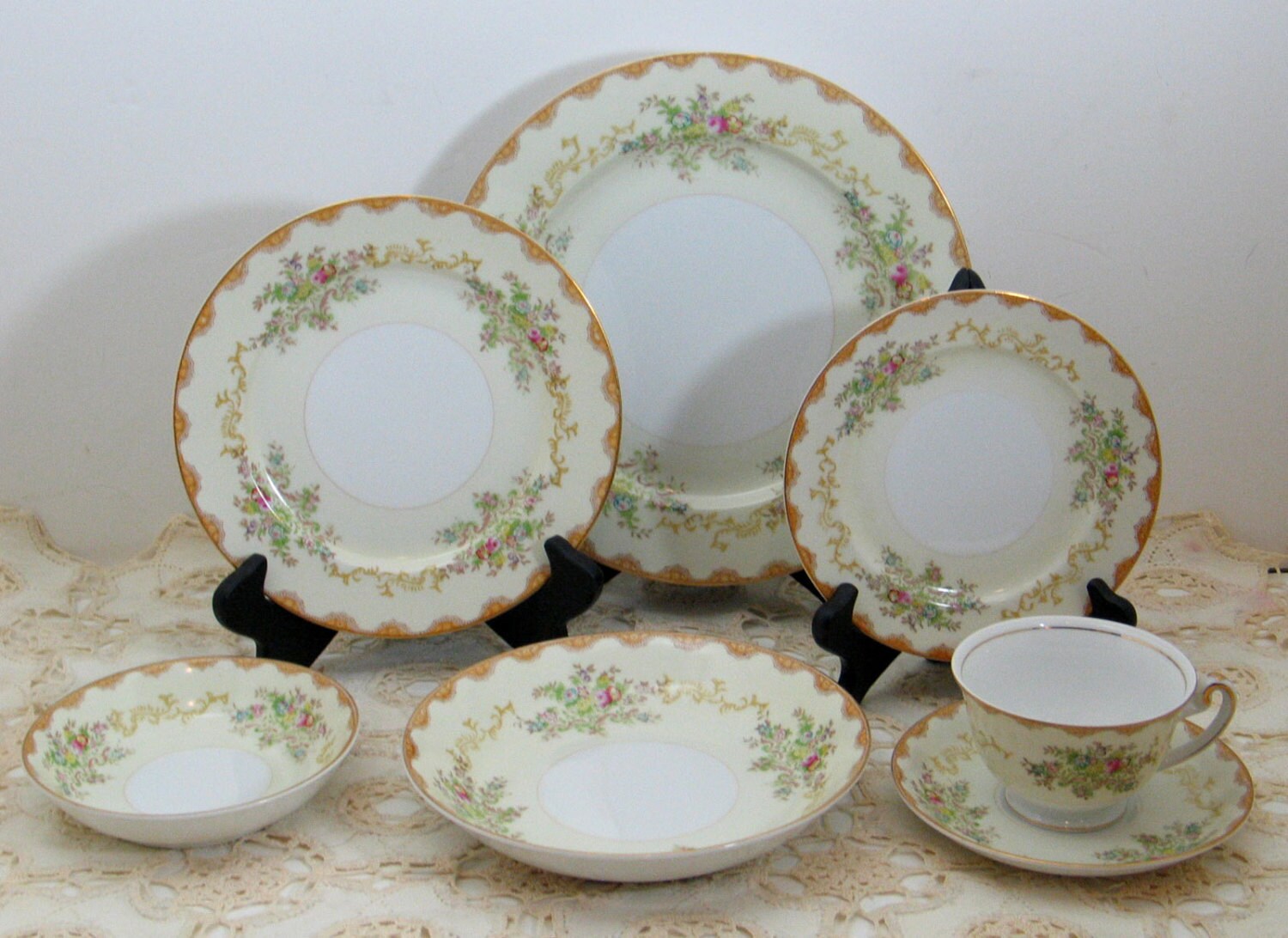 19 Piece Collection Vtg Hand Painted Meito China of Japan DALTON Lot