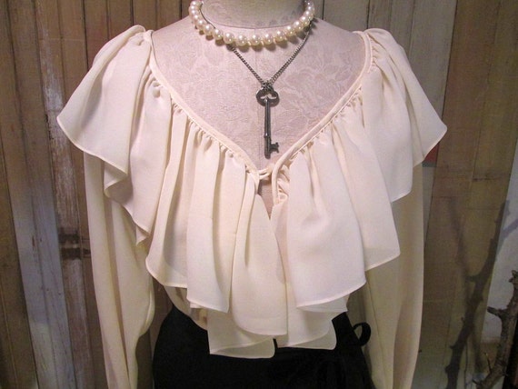 Vintage Ivory shirt ruffle poet pirate Blouse  S M