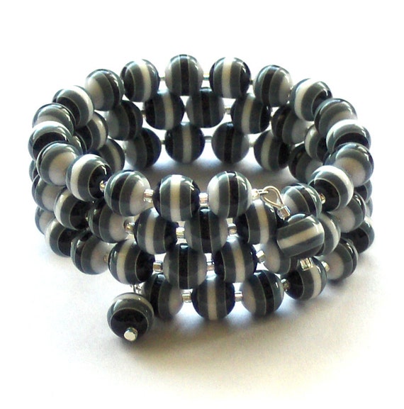 Stripy Black and White Memory Wire Bracelet by beadingshaz on Etsy