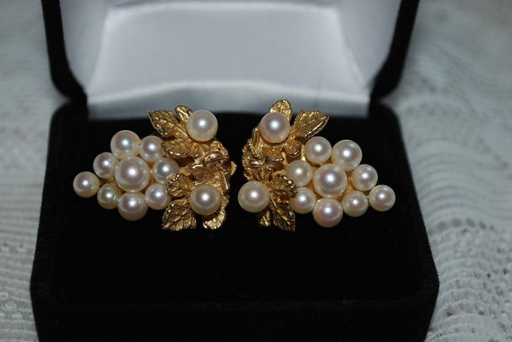 SALE Vintage Luxury Pearl Grape Cluster Earrings Omega Clip On 12.0 