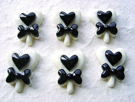 WHOLESALE Kawaii Cabochons 6 Heart Lollipop BW by DecoSweets