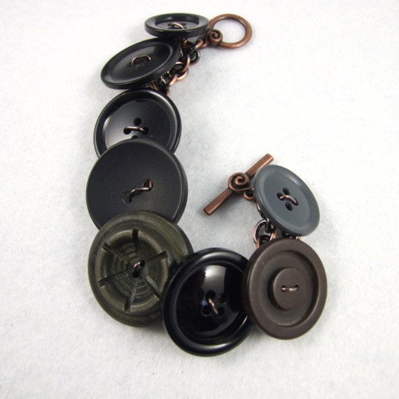 Vintage Chunky Button Bracelet by MaxineVeronica on Etsy