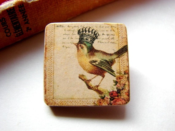 Tiny Wood Pin Brooch Little Bird with a Crown by mimiandlucy