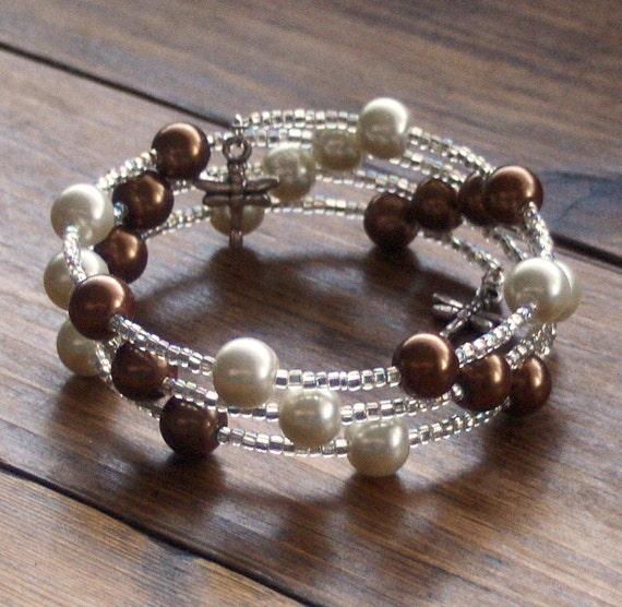 Brown and Ivory Glass Pearl Bangle by beadingshaz on Etsy