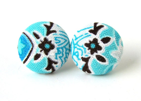 Button earrings stud blue turquoise white black von KooKooCraft