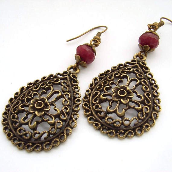 Bronze chandelier ruby jade earrings von BlueForestJewellery