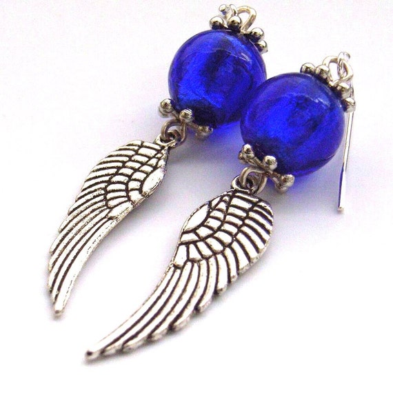 Earrings wing charm blue glass beads von BlueForestJewellery