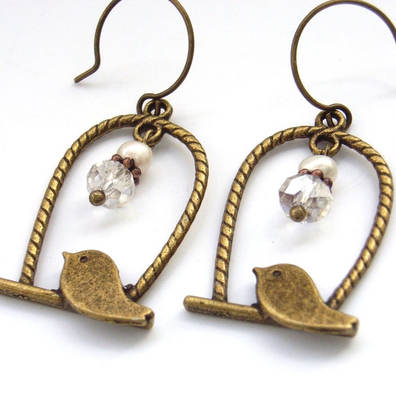 Bird charm earrings von BlueForestJewellery auf Etsy
