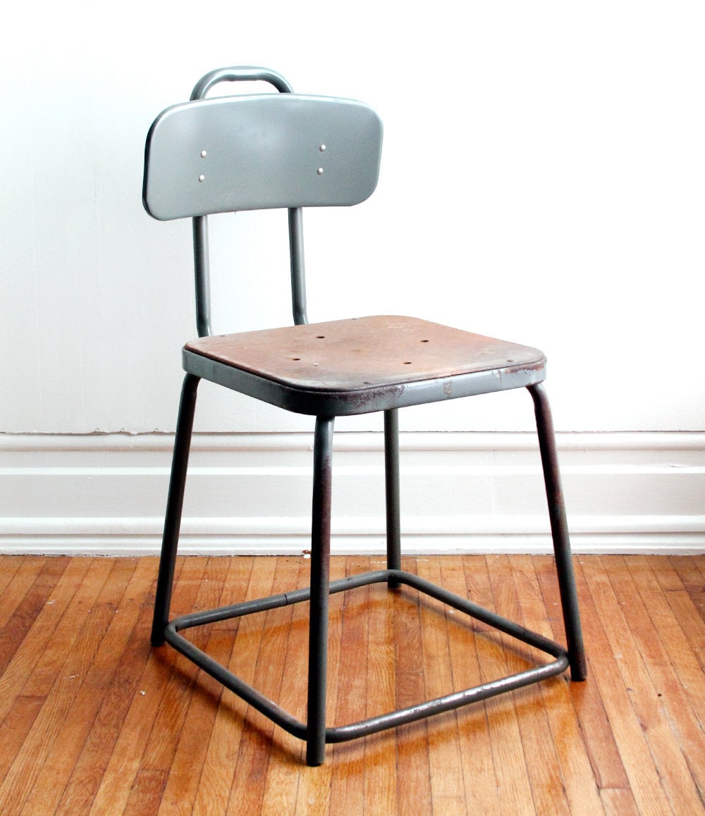 LET'S STAY: Cool Vintage Industrial Chairs and Seatings