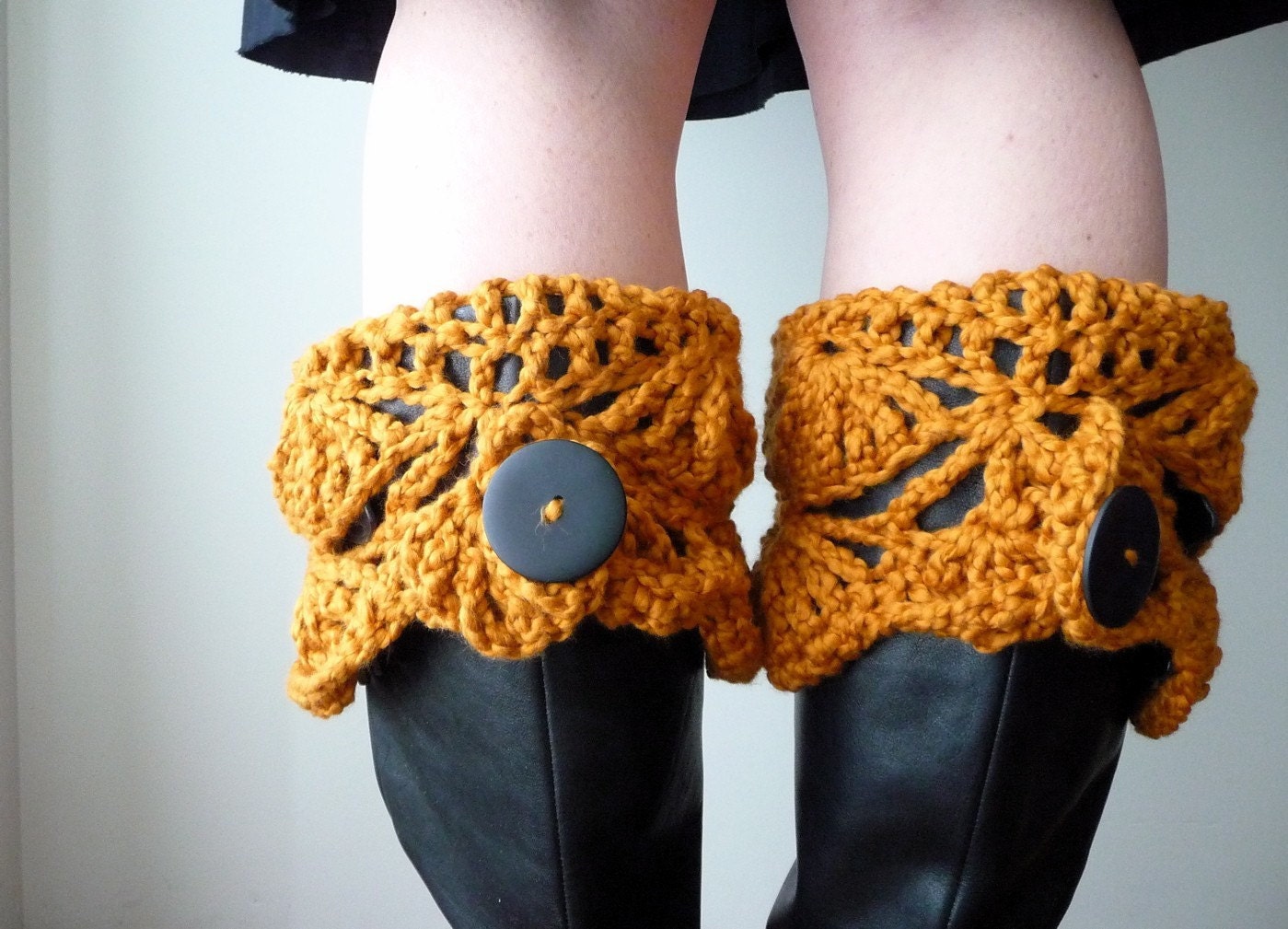 Puss in Boots Slippers | No. 4719 | Free Crochet Patterns