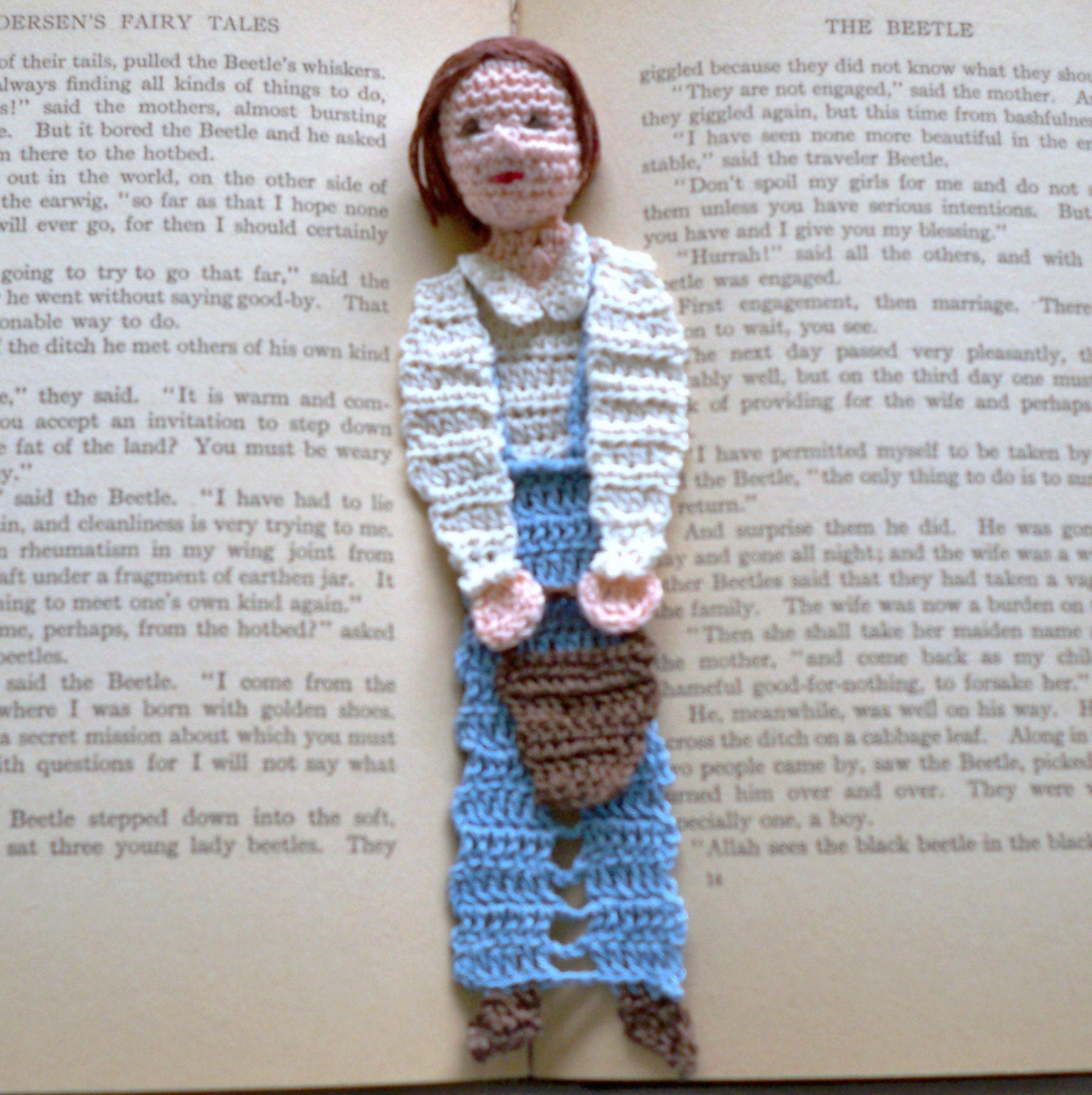 Religious Crochet Pattern
,Thread Cross Bible Bookmark, Lace Shell